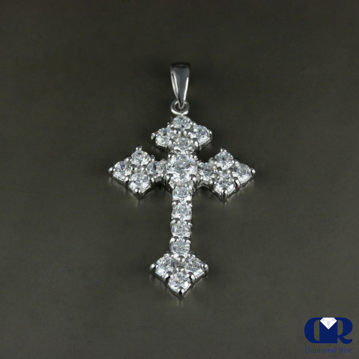 Diamond Cross Pendant In 14K Gold - Diamond Rise Jewelry